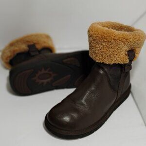 UGG Bellvue Boots Womens 7M Sheepskin Leather Brass PULL ON Brown